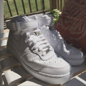 Air Force ones barely worn. Just sitting in my closet.